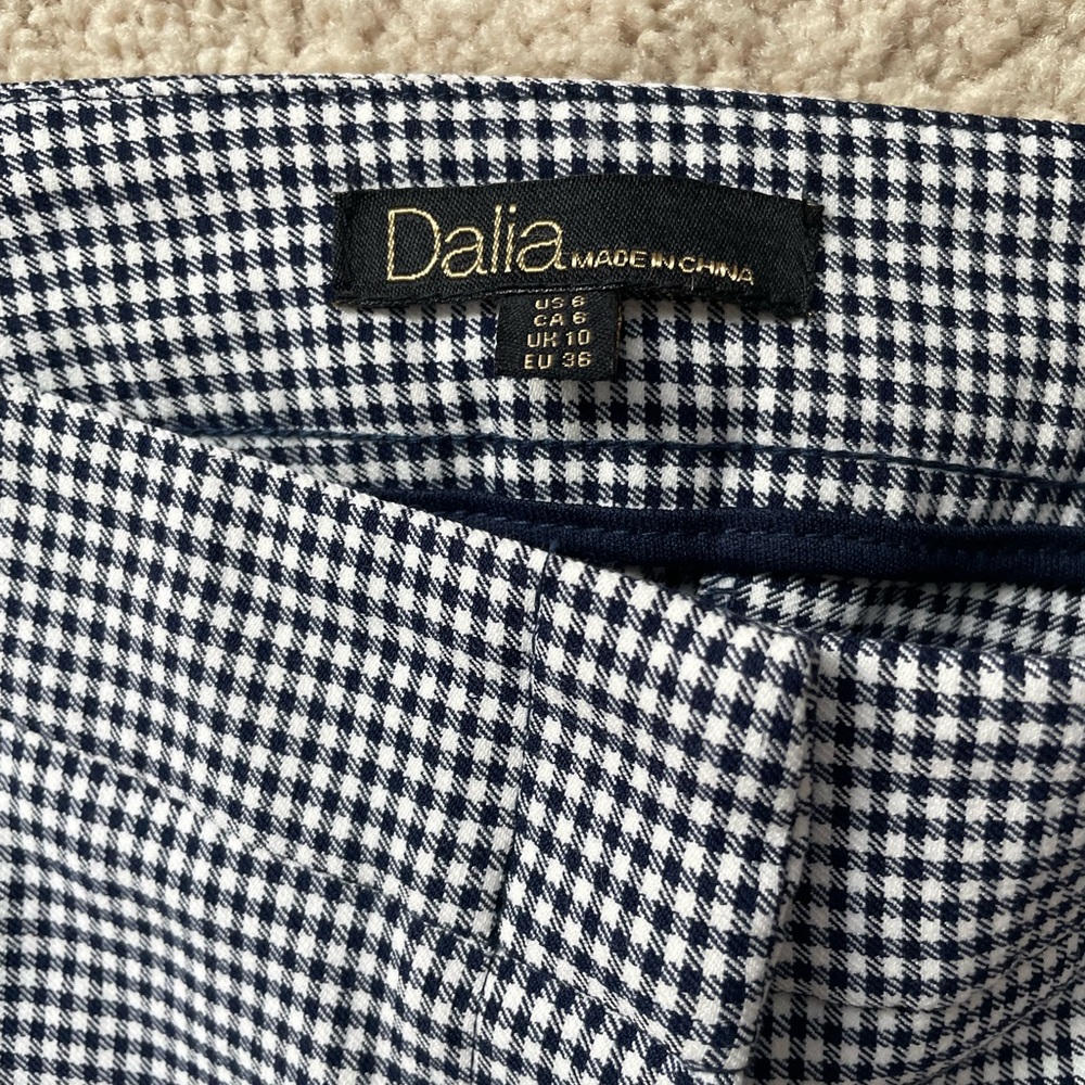 Capri Pants - Picture 2 of 3